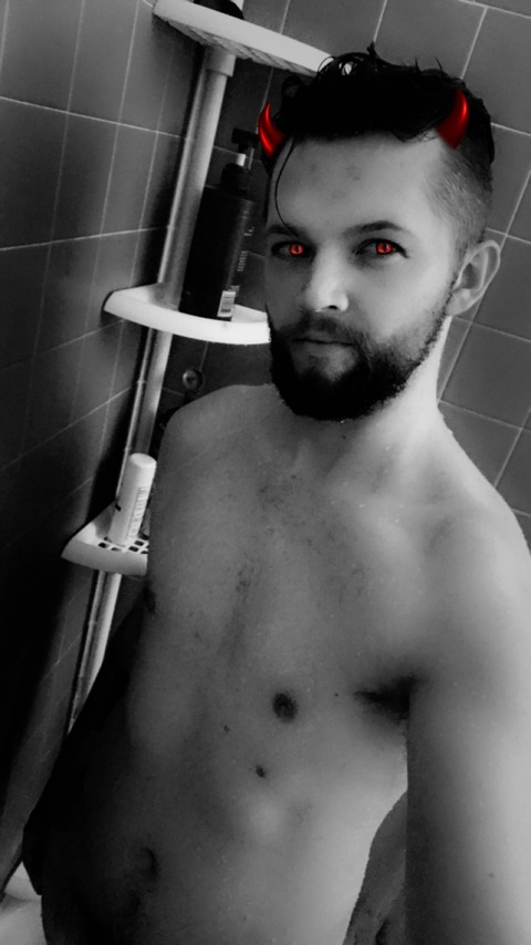 crow_entertainment header picture leakfans.com