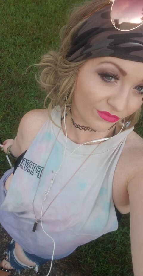 crowbarchick header picture leakfans.com