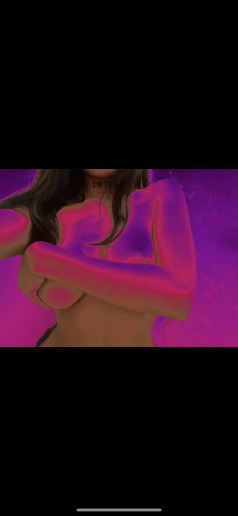 curliecobain header picture leakfans.com