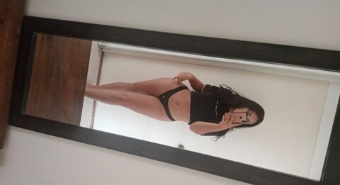 dani_lol4 header picture leakfans.com