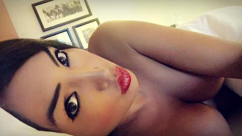 daniela1015 header picture leakfans.com