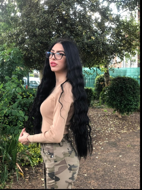 danizz13 header picture leakfans.com