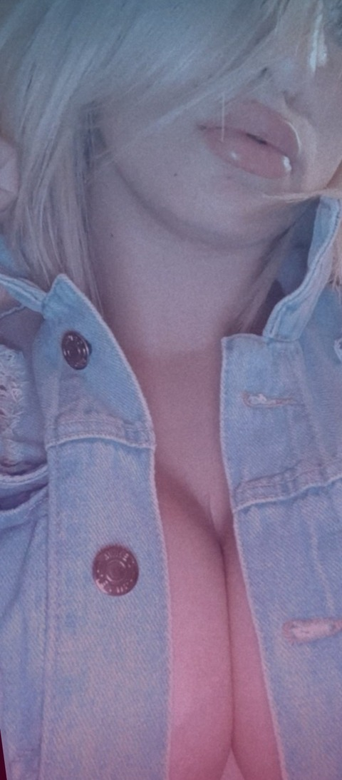 danna_valenci29 header picture leakfans.com