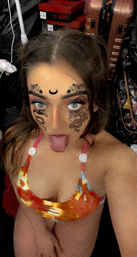 ddaphnii header picture leakfans.com