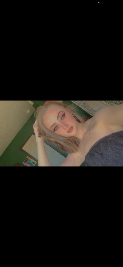 deadlygem333 header picture leakfans.com