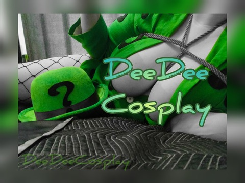 Header of deedeecosplay