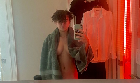 dela_kou header picture leakfans.com