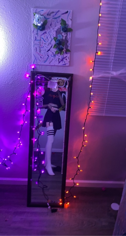 demi404 header picture leakfans.com