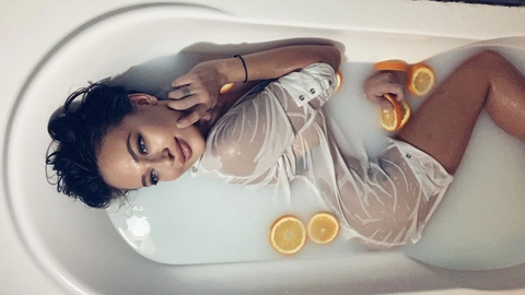 den.ise header picture leakfans.com