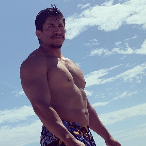 dgonzalez4331 header picture leakfans.com