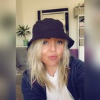 dlbitch17 profile picture leakfans.com