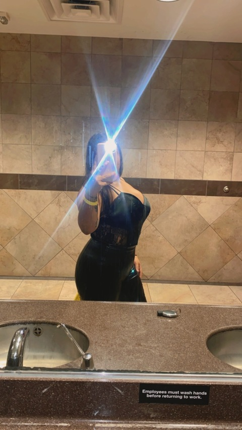 eh.liy.siah header picture leakfans.com