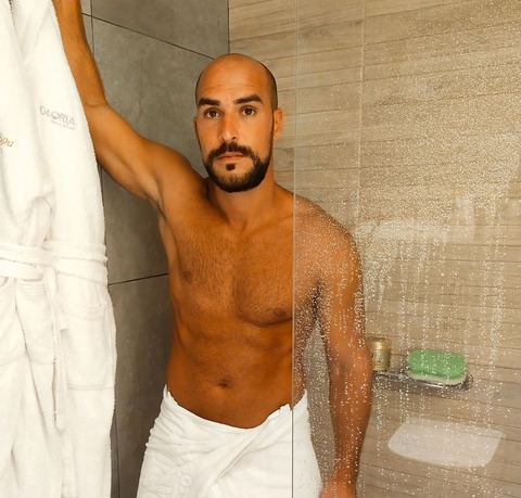 elbarbaro90 header picture leakfans.com