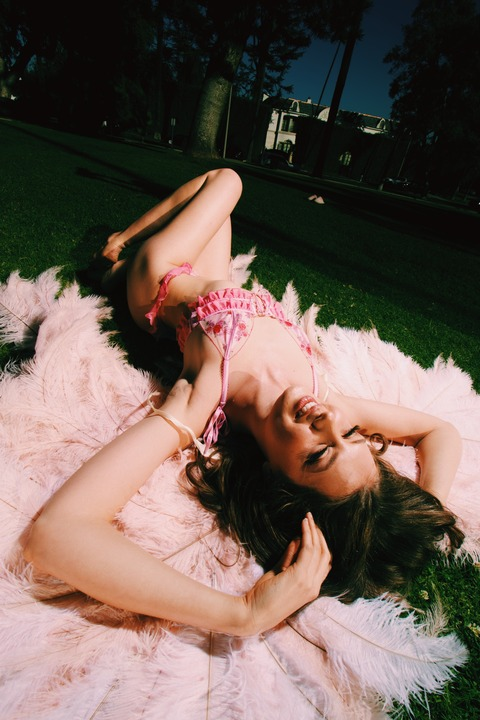 Header of elenakoshkaxoxo