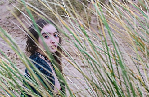 elfinhackl-berry header picture leakfans.com