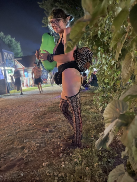 elfqueen7398 header picture leakfans.com