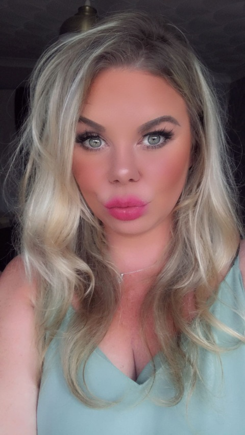 elissialovesfree header picture leakfans.com