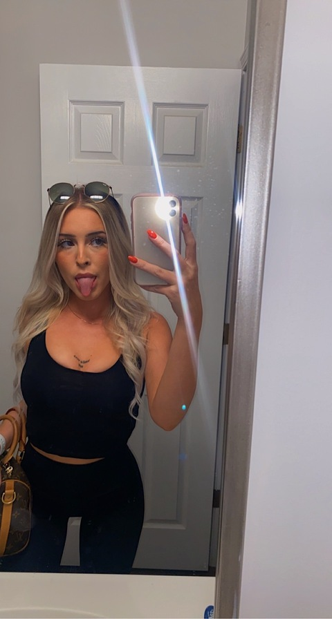 elizabethhhhhf header picture leakfans.com