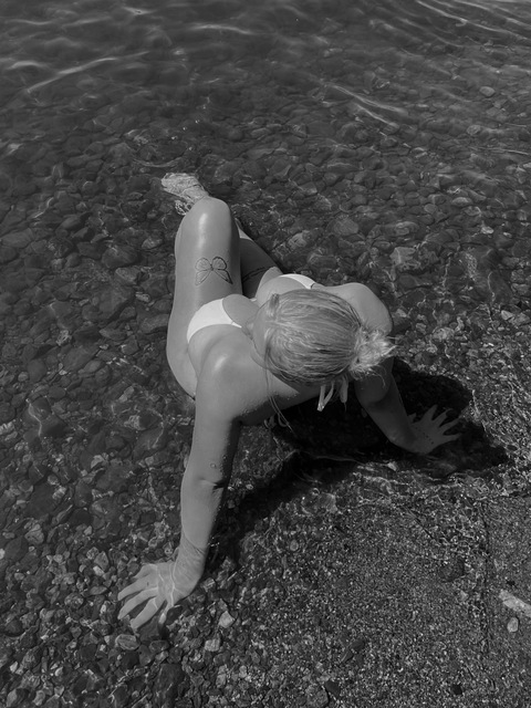 ellailonaaa header picture leakfans.com