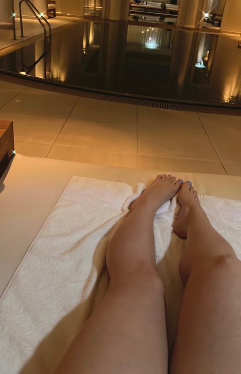 elviracutefeet header picture leakfans.com