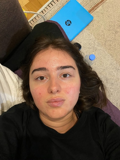 emaliapapajani header picture leakfans.com