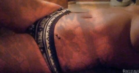 emiliesagee header picture leakfans.com