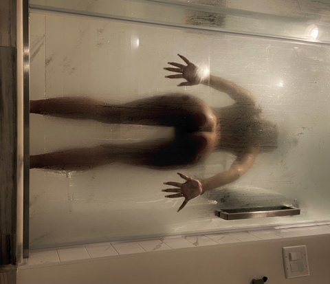 emilygrace94 header picture leakfans.com