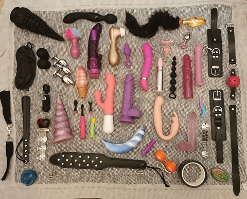 emmbeepremium header picture leakfans.com