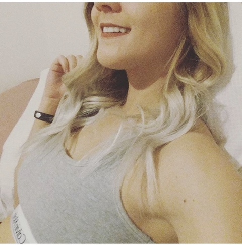 emmsy-lou header picture leakfans.com