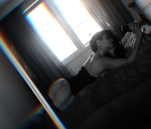 eve_curlyhair header picture leakfans.com