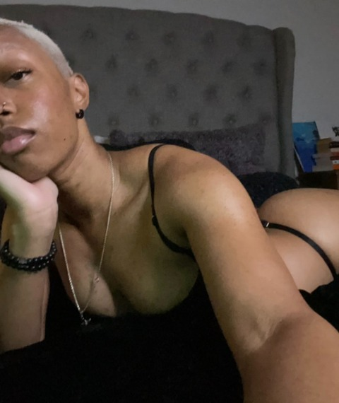 farah_love header picture leakfans.com