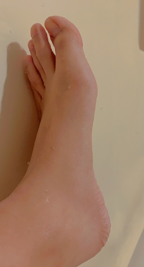 feetoroma header picture leakfans.com