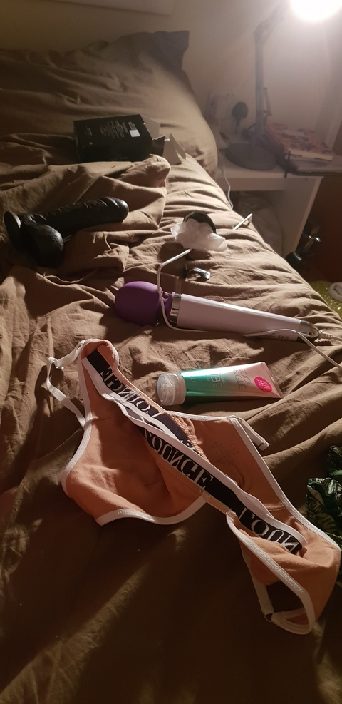 florasfolie header picture leakfans.com