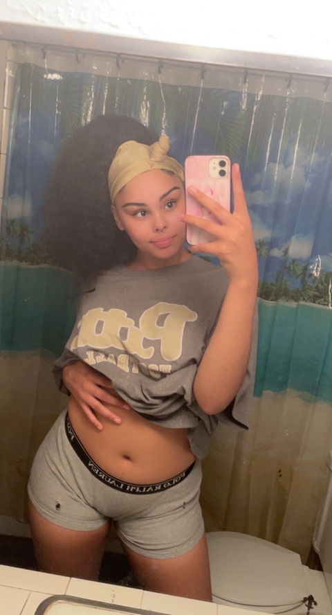 freeawna header picture leakfans.com