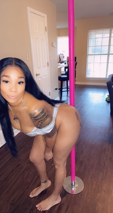 fyetinifan header picture leakfans.com