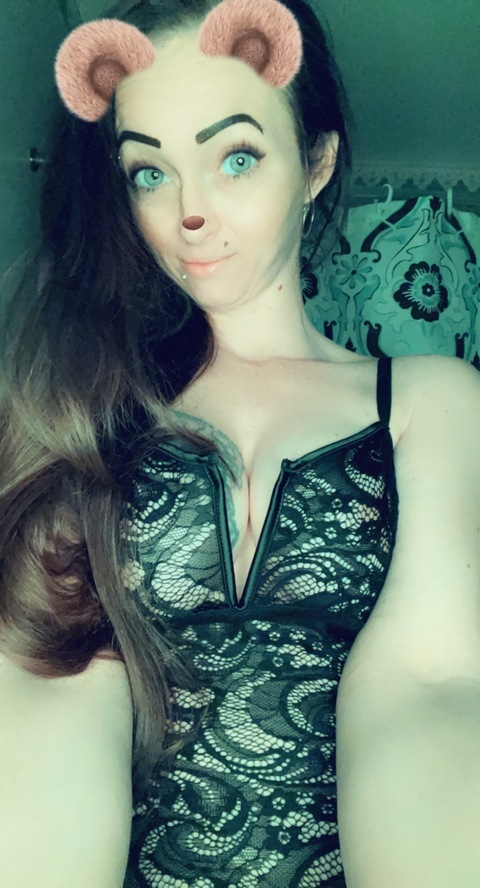 gabbylove8422 header picture leakfans.com