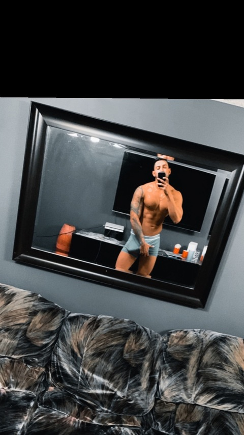 gabemoya header picture leakfans.com