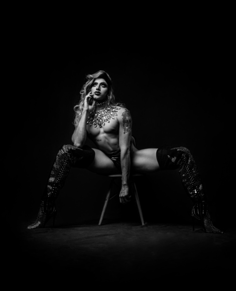 gala_varo header picture leakfans.com