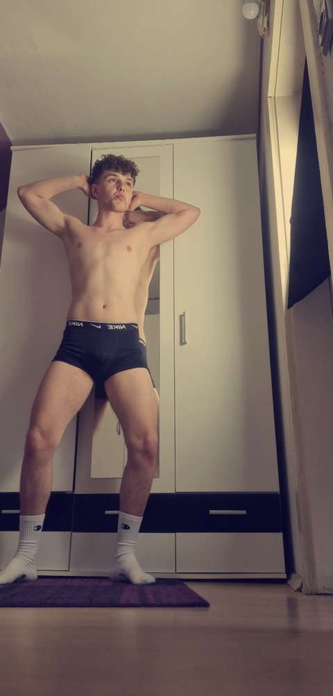 gayalbooooo header picture leakfans.com