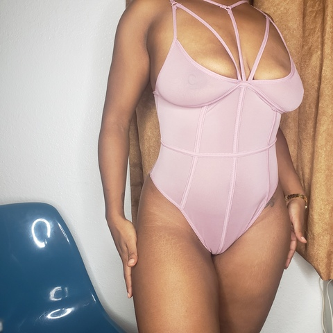 godmuvaa header picture leakfans.com