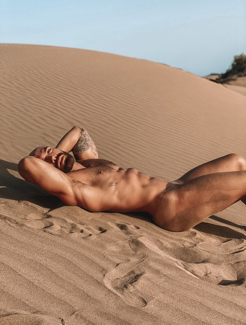 gsus_linares header picture leakfans.com