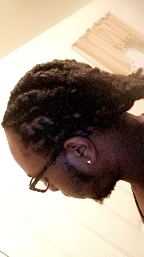 guapo919 header picture leakfans.com