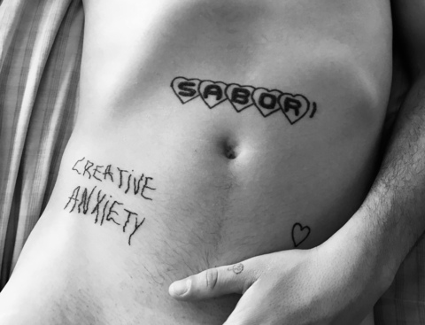 guesswhoistexting header picture leakfans.com