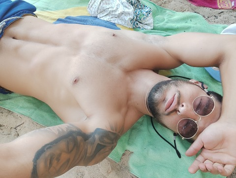 guiiill header picture leakfans.com