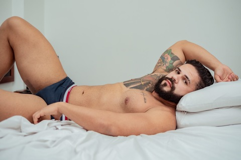 gutobaezz header picture leakfans.com