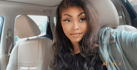 haileybeautee header picture leakfans.com