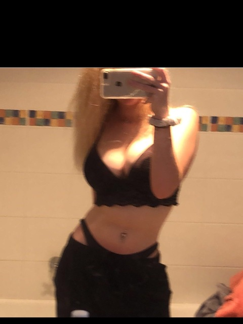 hannah_xox header picture leakfans.com