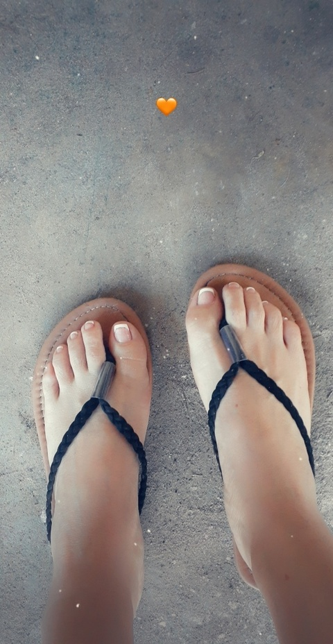 harliequin35 header picture leakfans.com