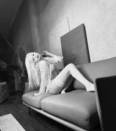 hello_kitti header picture leakfans.com