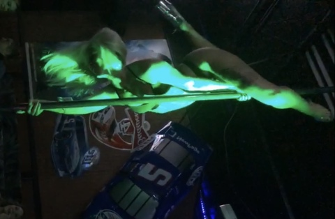 heyitsmecharliee header picture leakfans.com